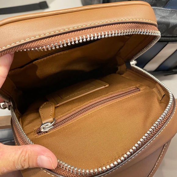 Coach Sullivan Pack In Signature Canvas With Banana Print cr295 - Picture 8 of 9